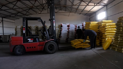 杜尔伯特县连环湖镇 攒足“马力”备春耕，物资供销保生产